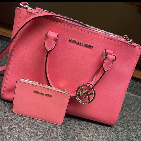 Michael kors card wallet and purse combo